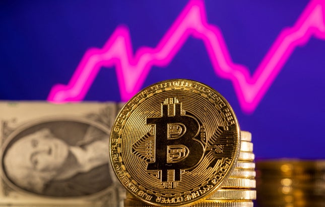 Imagen para el artículo titulado Bitcoin cae por debajo de $64,000 mientras Meta, Microsoft y Google continúan cayendo